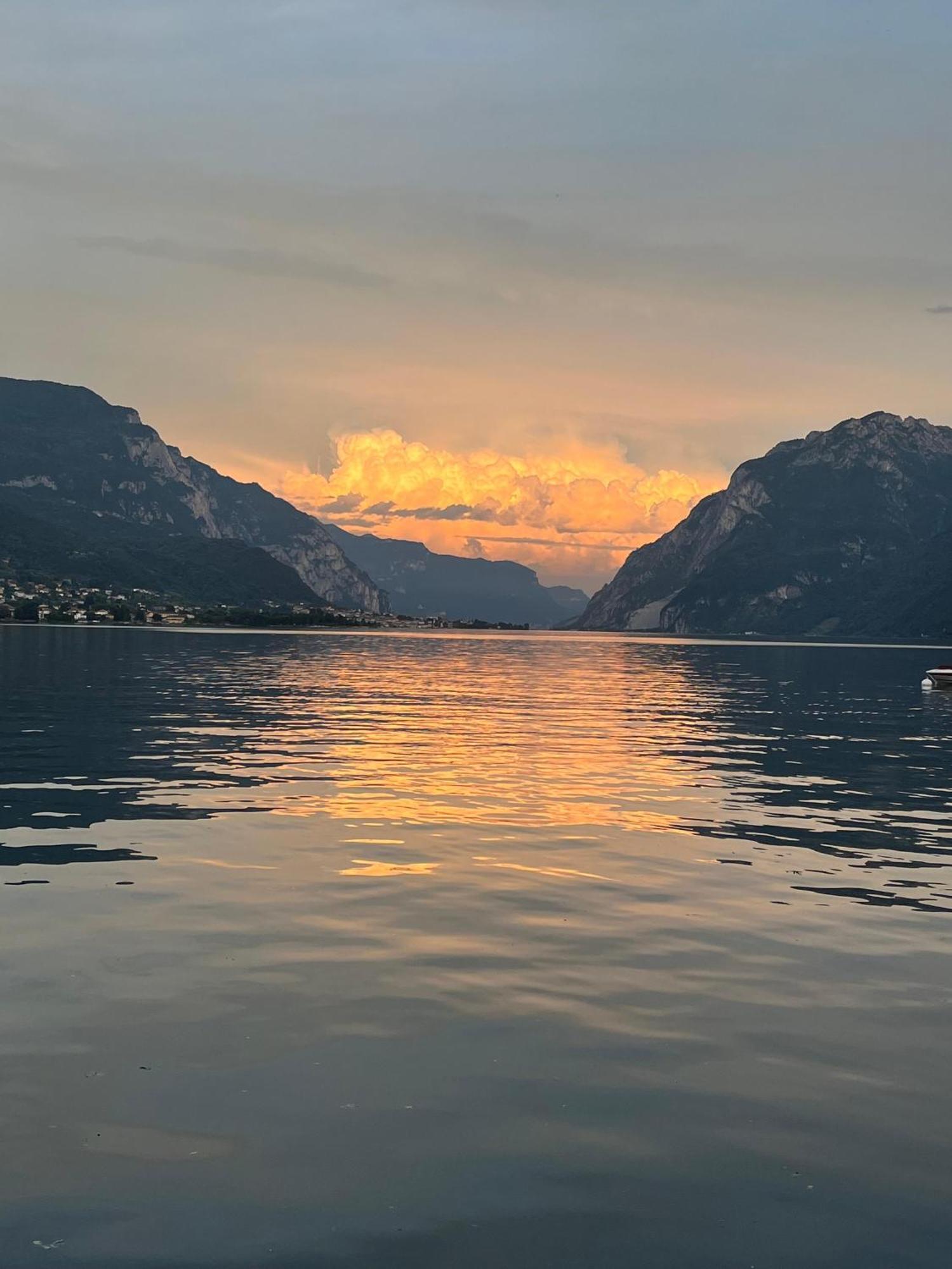 Domus Graziana - Lake Front Oliveto Lario Eksteriør bilde